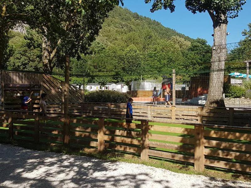 Le Moulin Du Pont D'Alies Hotel Axat ภายนอก รูปภาพ